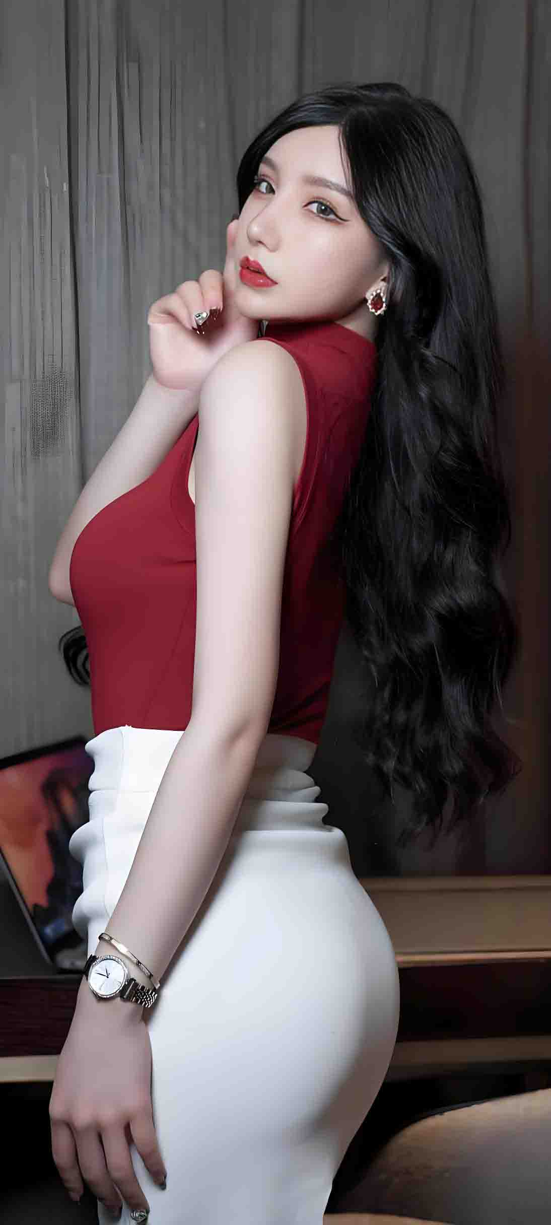 超性感大眼妹【刘亦欣】可爱颜值长腿反差婊，萝莉脸御姐身性感尤物修长美腿超诱人，做爱私拍被渣男流出。